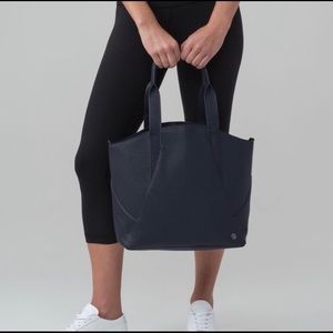 Lululemon All Day Tote midnight blue